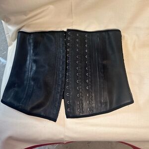 Anne Chery Size 38 Waist Shaper